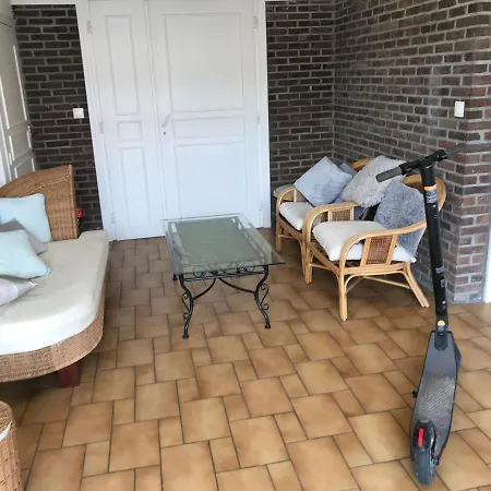 1 Homestay Waziers